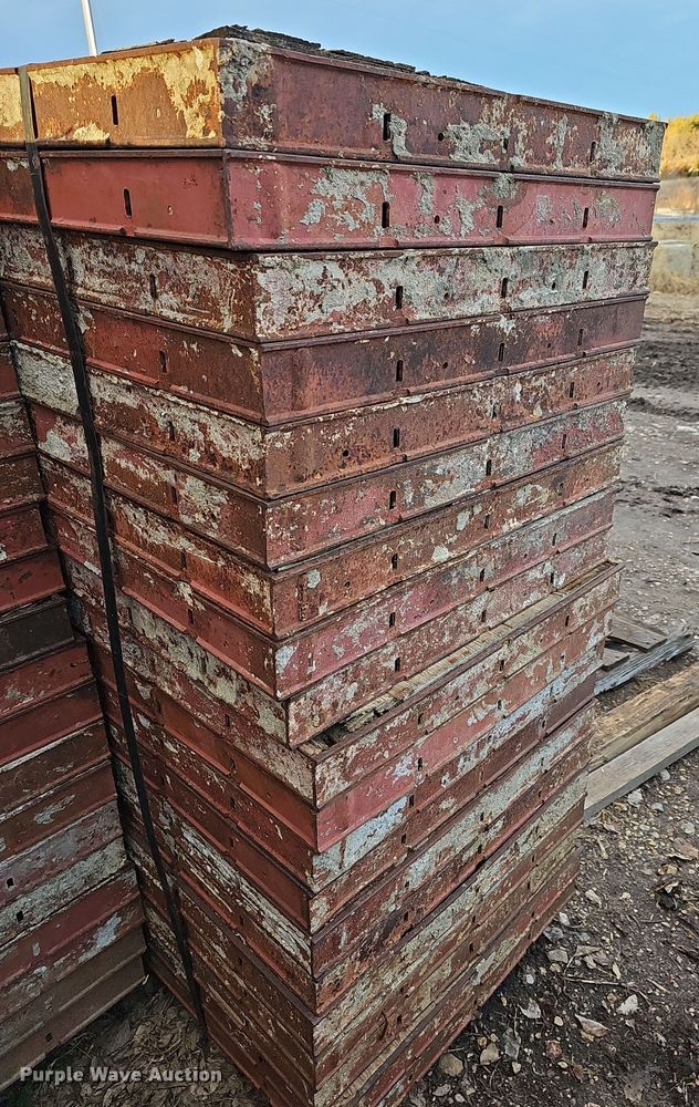 image for item OL9482 Symons Steel plywood  concrete forms