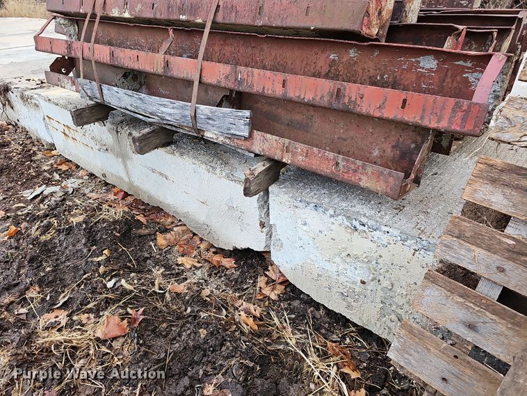 image for item OL9482 Symons Steel plywood  concrete forms