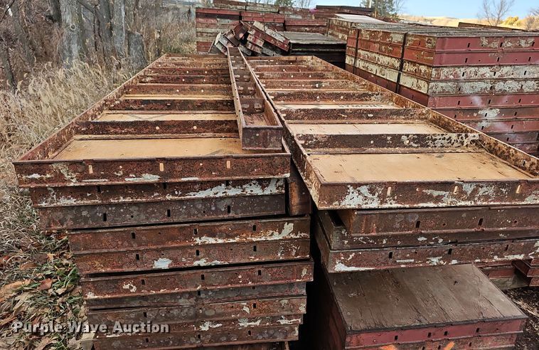 image for item OL9483 Symons Steel plywood concrete forms