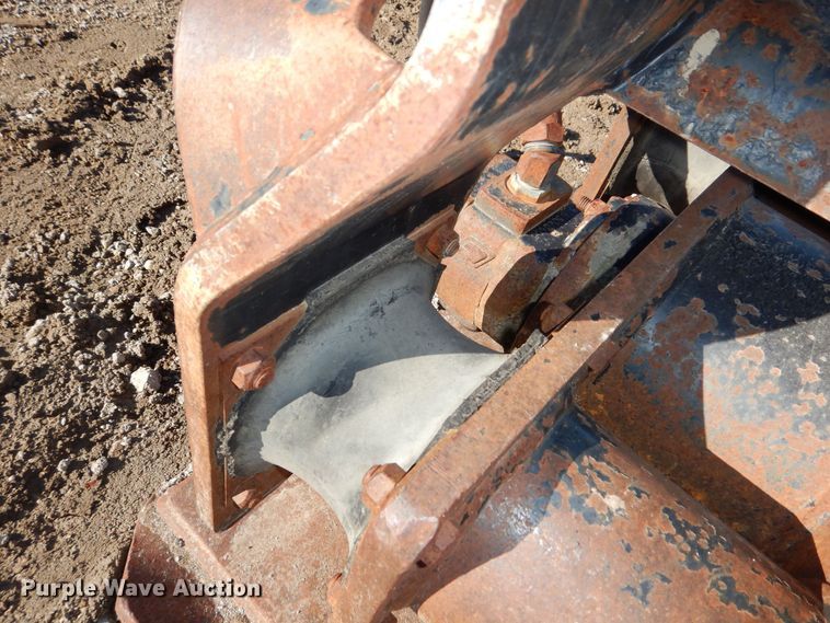 image for item OL9489 Plate compactor