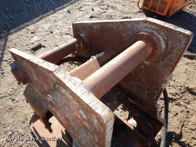 image for item OL9489 Plate compactor