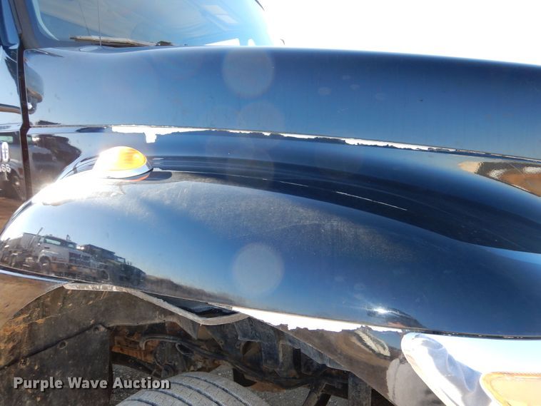 image for item OL9492 2005 International 7400  dump truck