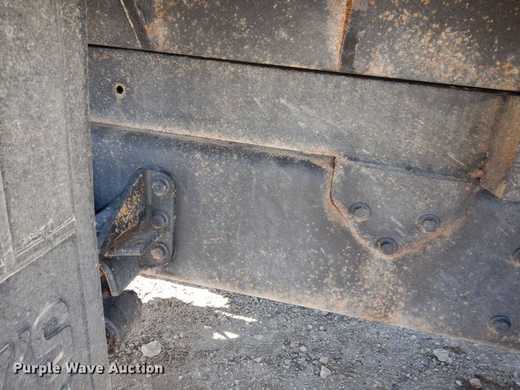 image for item OL9492 2005 International 7400  dump truck