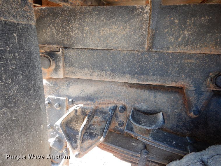 image for item OL9492 2005 International 7400  dump truck