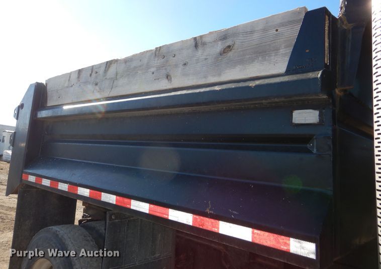 image for item OL9492 2005 International 7400  dump truck