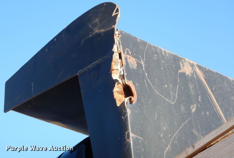 image for item OL9492 2005 International 7400  dump truck