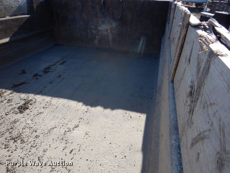 image for item OL9492 2005 International 7400  dump truck