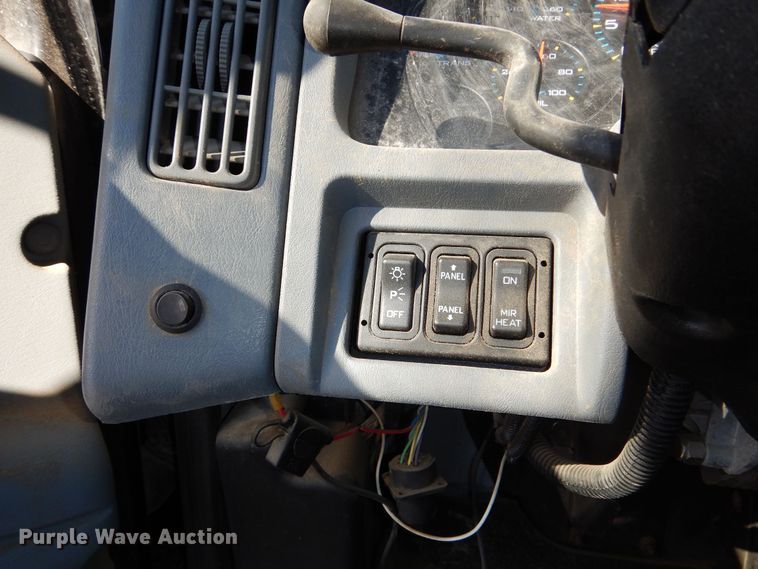 image for item OL9492 2005 International 7400  dump truck