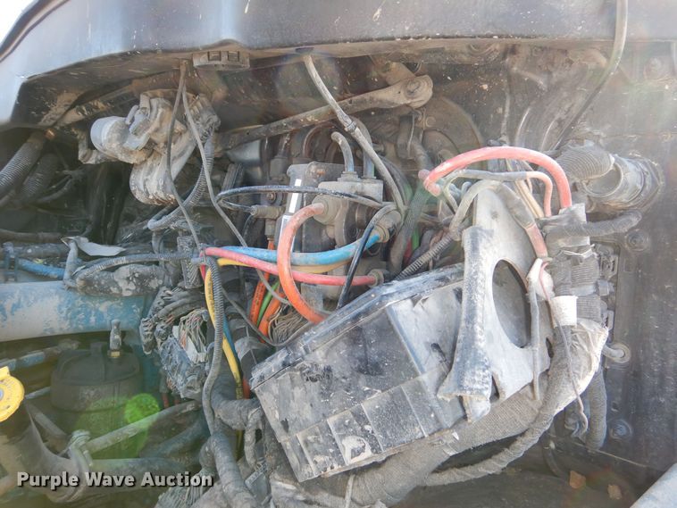 image for item OL9492 2005 International 7400  dump truck