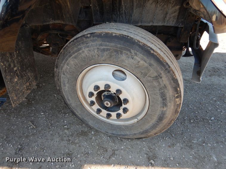 image for item OL9492 2005 International 7400  dump truck