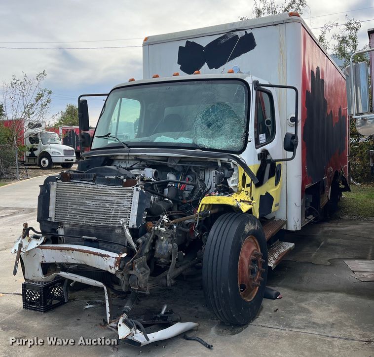 image for item DH8591 2007 Freightliner Business Class M2  refrigerated truck