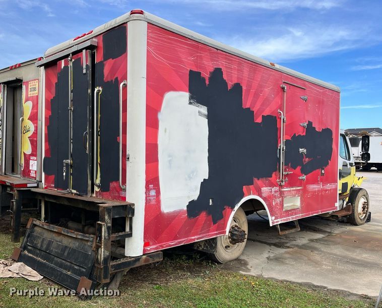 image for item DH8591 2007 Freightliner Business Class M2  refrigerated truck