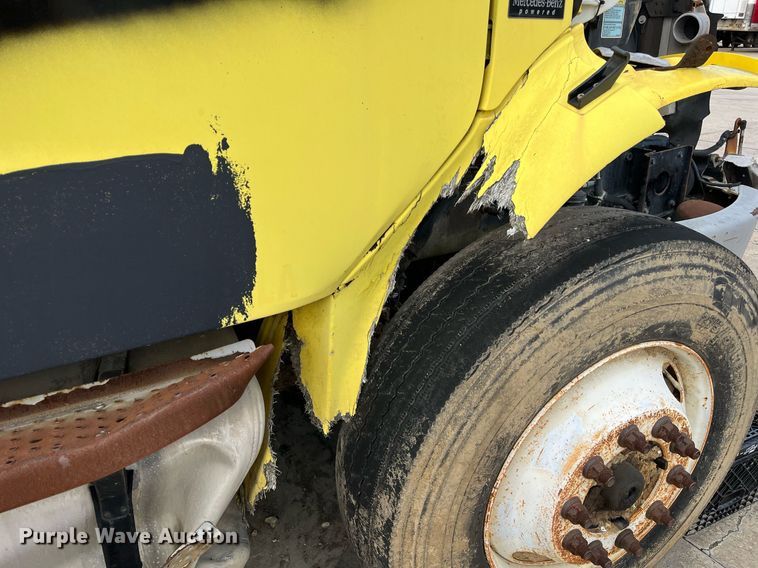 image for item DH8591 2007 Freightliner Business Class M2  refrigerated truck