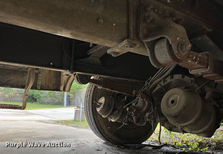 image for item DH8591 2007 Freightliner Business Class M2  refrigerated truck