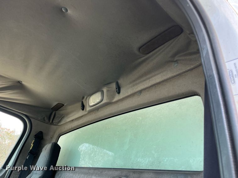 image for item DH8591 2007 Freightliner Business Class M2  refrigerated truck