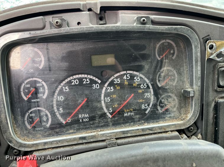 image for item DH8591 2007 Freightliner Business Class M2  refrigerated truck