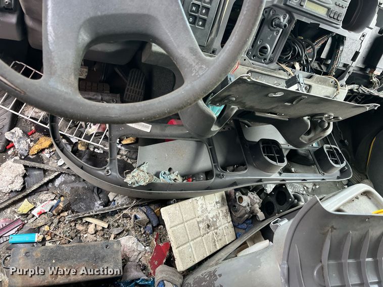 image for item DH8591 2007 Freightliner Business Class M2  refrigerated truck