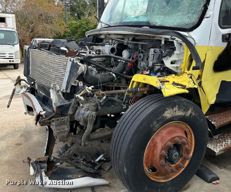 image for item DH8591 2007 Freightliner Business Class M2  refrigerated truck