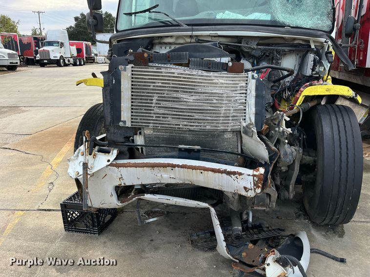 image for item DH8591 2007 Freightliner Business Class M2  refrigerated truck