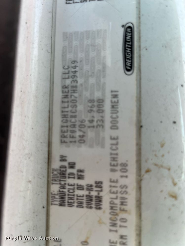 image for item DH8591 2007 Freightliner Business Class M2  refrigerated truck