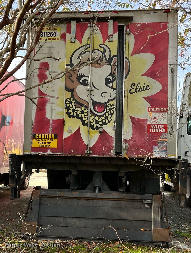 image for item DH8592 2011 International DuraStar 4300  refrigerated truck