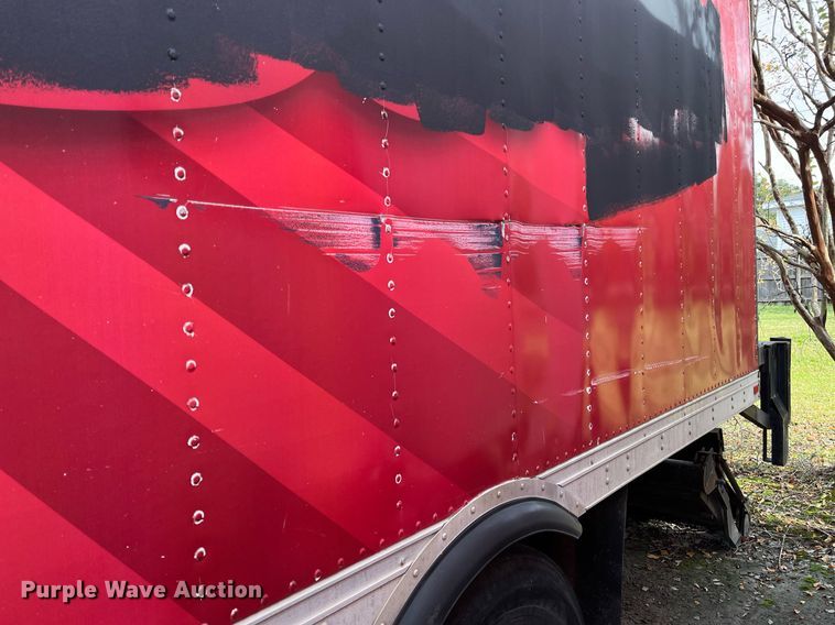 image for item DH8592 2011 International DuraStar 4300  refrigerated truck