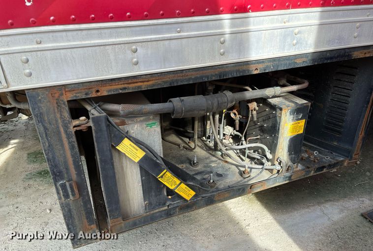 image for item DH8592 2011 International DuraStar 4300  refrigerated truck