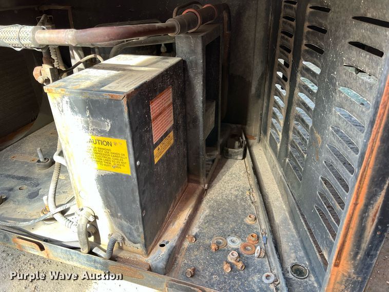 image for item DH8592 2011 International DuraStar 4300  refrigerated truck