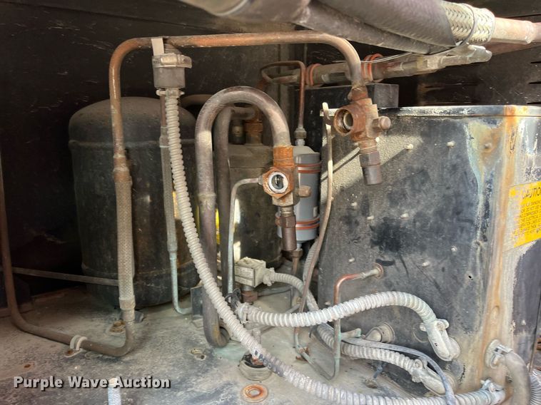 image for item DH8592 2011 International DuraStar 4300  refrigerated truck