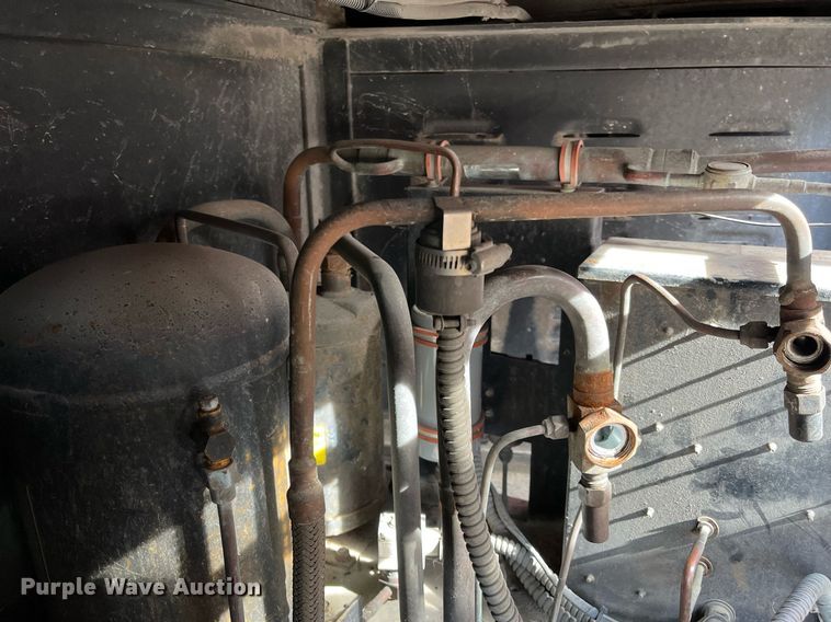 image for item DH8592 2011 International DuraStar 4300  refrigerated truck