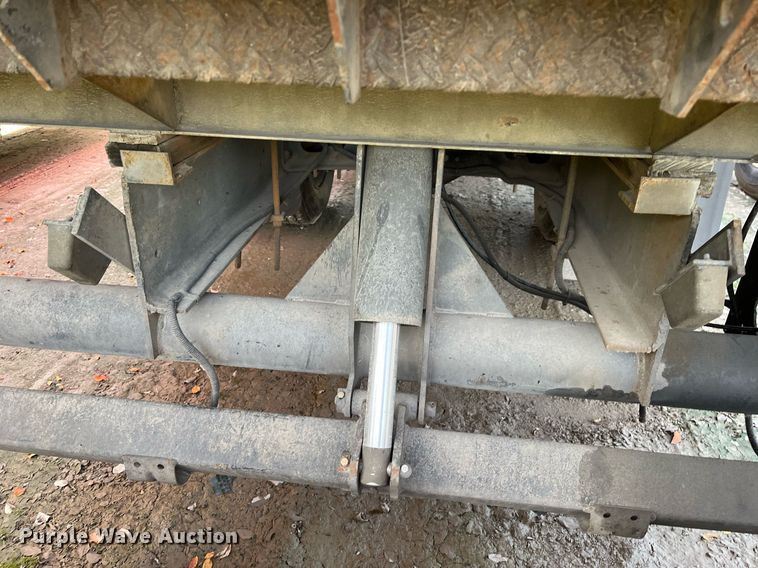 image for item DH8592 2011 International DuraStar 4300  refrigerated truck