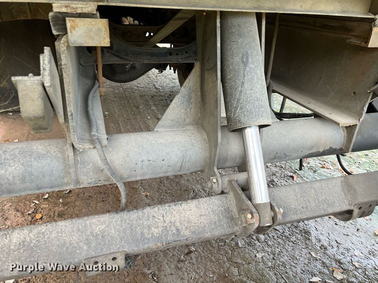 image for item DH8592 2011 International DuraStar 4300  refrigerated truck