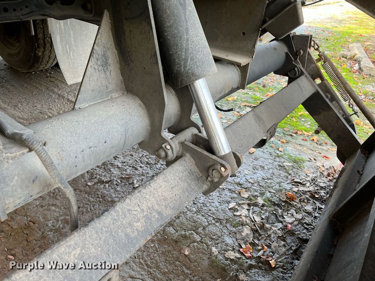 image for item DH8592 2011 International DuraStar 4300  refrigerated truck