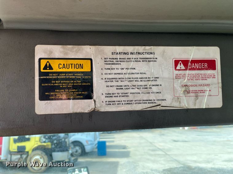 image for item DH8592 2011 International DuraStar 4300  refrigerated truck