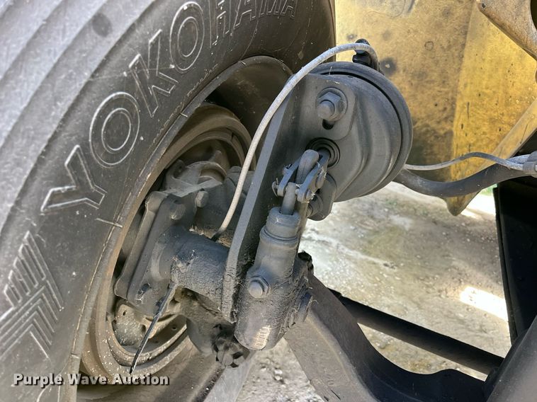 image for item DH8592 2011 International DuraStar 4300  refrigerated truck