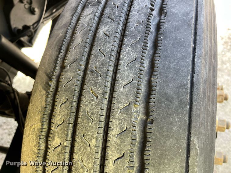 image for item DH8592 2011 International DuraStar 4300  refrigerated truck