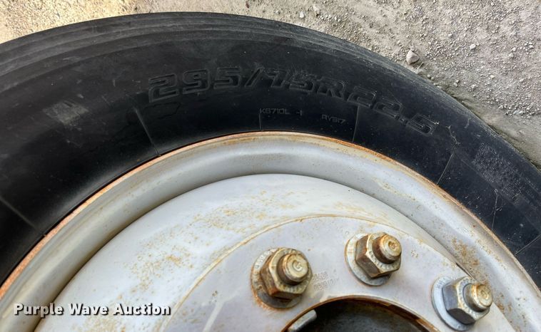 image for item DH8592 2011 International DuraStar 4300  refrigerated truck