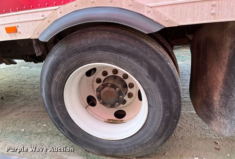 image for item DH8592 2011 International DuraStar 4300  refrigerated truck