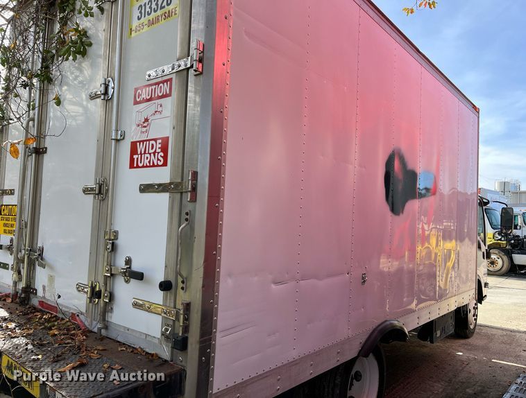 image for item DH8593 2013 Isuzu NRR  box truck