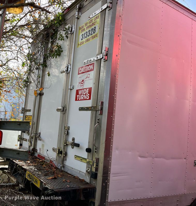 image for item DH8593 2013 Isuzu NRR  box truck