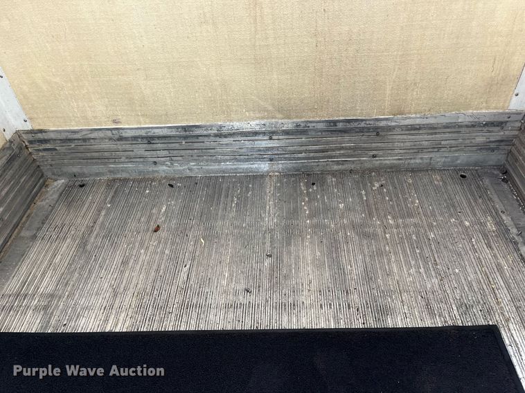 image for item DH8593 2013 Isuzu NRR  box truck