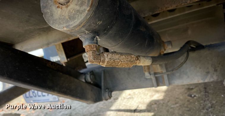 image for item DH8593 2013 Isuzu NRR  box truck