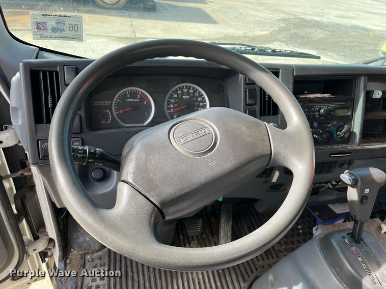 image for item DH8593 2013 Isuzu NRR  box truck