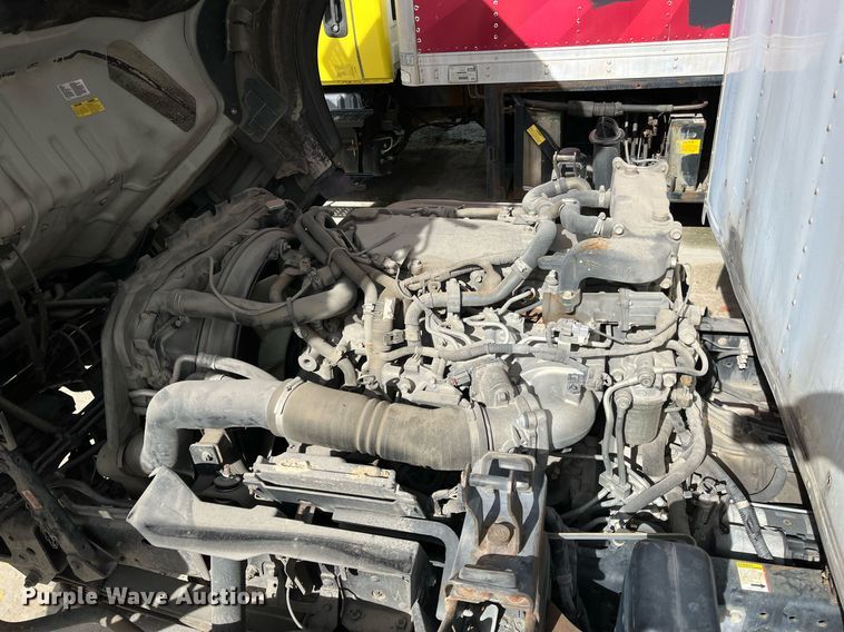 image for item DH8593 2013 Isuzu NRR  box truck