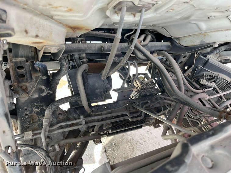 image for item DH8593 2013 Isuzu NRR  box truck