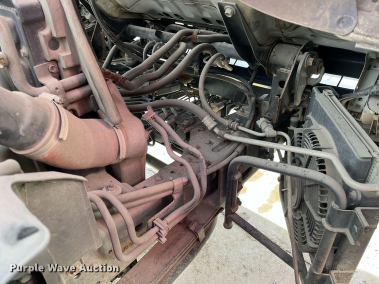 image for item DH8593 2013 Isuzu NRR  box truck