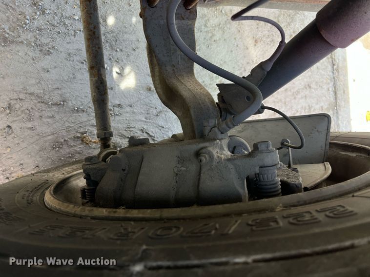 image for item DH8593 2013 Isuzu NRR  box truck