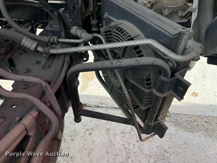 image for item DH8593 2013 Isuzu NRR  box truck