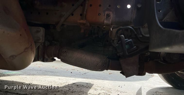 image for item DH8593 2013 Isuzu NRR  box truck