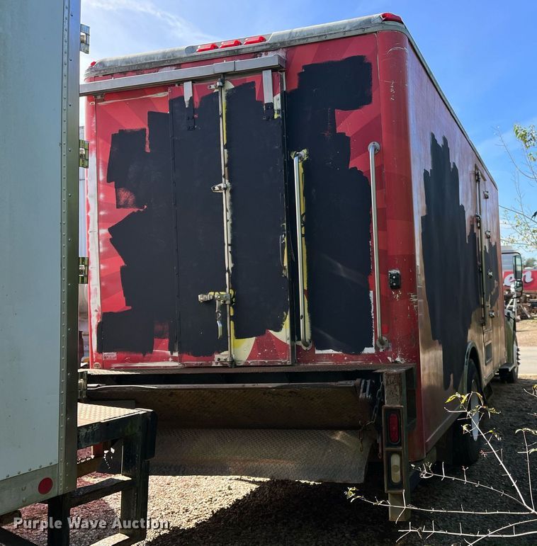 image for item DH8594 2007 Freightliner Business Class M2  refrigerated truck